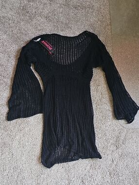 ROMWE Black Crochet Long-Sleeve Bell Dress